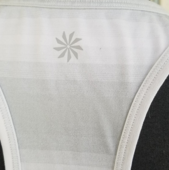 Athleta tank for women, size XL in EUC - Picture 5 of 6
